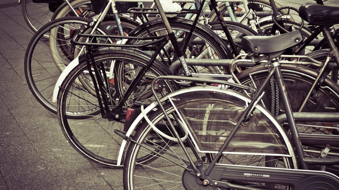 Radfahren bei Stadt- oder Sommerfesten fördern